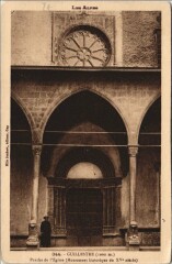 Guillestre Porche de l'Eglise à Guillestre