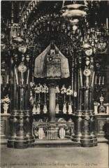 Chartres Cathedrale Vierge du Pilier France à Chartres