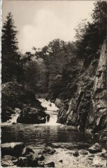 L'Ardosiere pres Vichy - La Cascade à Vichy