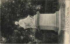 La Chatre Statue de George Sand au Jardin Public France -
													36 Indre
												