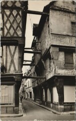 Dreux Maison du Xv. Siecle - Rue Illiers à Dreux