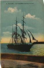 Il de Re - Un Trois-Mats Rentrant au Port Ships