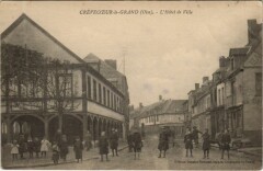 Crevecoeur-le-Grand L'Hotel de Ville à Ville