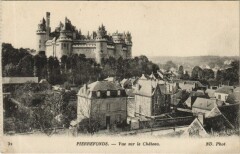Pierrefonds Vue sur le Chateau à Pierrefonds
