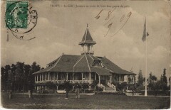 Vichy Le Golf - Joueurs en Train de Faire leur Partie de Polo à Vichy