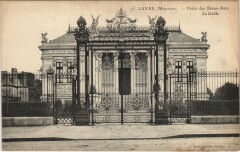 Laval Palais des Beaux-Arts - La Grille