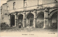 Souvigny Le Cloitre à Souvigny