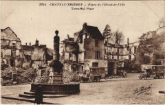Chateau-Thierry Place de l'hotel