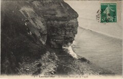 Luc-sur-Mer La Falaise Battue par la Vague à Falaise