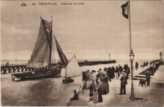 Trouville-sur-Mer L'Entree du Port -
																					14360 Trouville-sur-Mer
																			