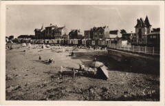 Courseulles-sur-Mer La Plage à Courseulles-sur-Mer