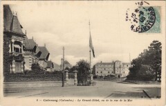 Cabourg Le Grand-Hotel - Vu de la Rue de la Mer à Cabourg