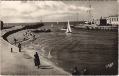 Trouville Les Jetees