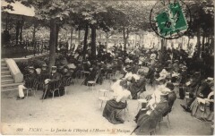 Vichy Le Jardin de l'Hopital a l'Heure France à Vichy