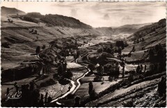 Vallee de la Couze-Pavin en Amont de Besse