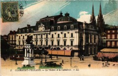Clermont-Ferrand Le Theatre et la Cathedrale à Clermont-Ferrand