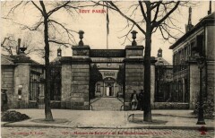 Carte postale ancienne Maison de Retraite de La Rochefoucauld
                                                                     à Paris 14e
                                