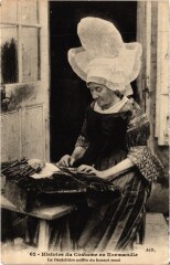 La Dentelliere Coiffee du Bonnet Rond