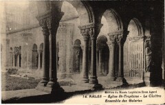 Arles Eglise Saint-Trophime - Le Cloitre - Ensemble des Galeries à Arles