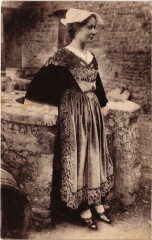 Jeune Alresienne - Femme - Type