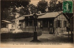 Paris La Cite reconstituee Bureau de Poste officielle