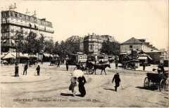 Paris 7e Carrefour Ecole Militaire à Paris 7e