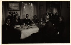 Carte photo 15 mai 1958 vie d'une famille a Paris