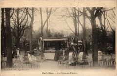 Paris Vecu. Aux Champs Elysees