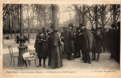 Paris Vecu. Aux Champs Elysees Bourse aux timbres-poste