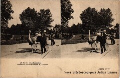 Carte postale ancienne Jardin d'Acclimatation - Promenade dans la Voiture à Autruche
                                                                     à Neuilly-sur-Seine
                                