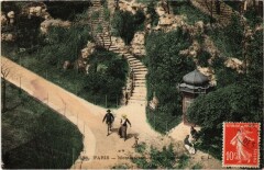 Carte postale ancienne Montmartre - Square Saint-Pierre
																	 à Paris 18e
								
