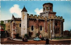 Royat Eglise Saint-Leger fortifiee France à Royat