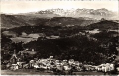 St.Nectaire Vue Generale et l'Eglise France
