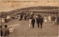 Deauville Les Nouveaux Bains et la Plage France -
																					14800 Deauville
																			