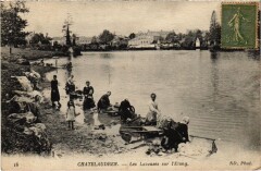 Carte postale ancienne Chatelaudren-Les Laveuses sur l'Etang
                                                                     à Châtelaudren-Plouagat
                                
