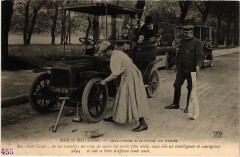 Paris Chauffeuse d'Autotax en panne Transport