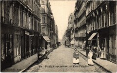 Rue Truffaut à Paris 17e