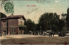 Carte postale ancienne Entrée des Buttes-Chaumont
                                                                     à Paris 19e
                                