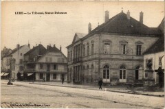 Lure Le Tribunal Statue Delseaux