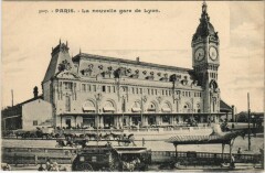Carte postale ancienne La nouvelle gare de Lyon
                                                                     à Paris 12e
                                