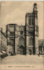 Sens La Facade de la Cathedrale