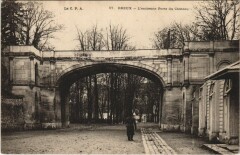 Dreux Ancienne Porte du Chateau France à Dreux