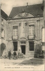 Noyers L'Hotel de Ville France à Noyers