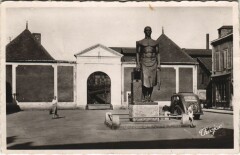 Commentry Place Martenot et Entree de l'Usine à Commentry