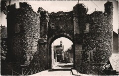 Bonneval Porte et Rue Saint-Roch à Bonneval