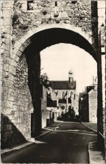 Bonneval La Porte Saint-Roch à Bonneval