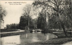 Chateau d'Esclimont - Vue sur la Piece d'Eau -
													28 Eure et Loir
												