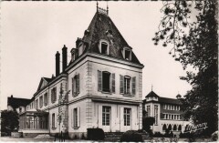 Epernon Le Prieure Saint-Thomas France -
													28 Eure et Loir
												