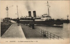 Dieppe - La Malle Entrant au Port Ships
