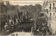Les Survivants du Iena Assistent aux Funerailles Ships